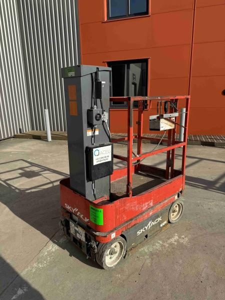 Skyjack SJ16